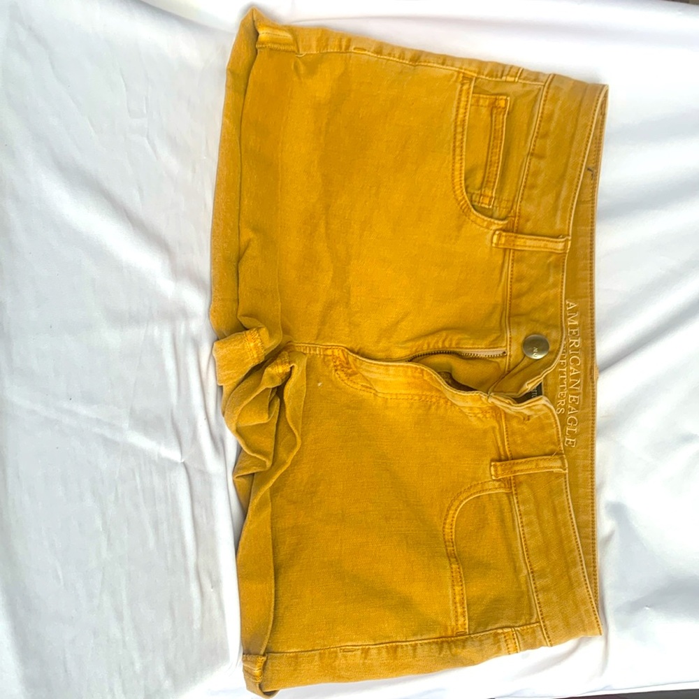 American Eagle Hi-Rise Shortie Tan Super Stretch Shorts